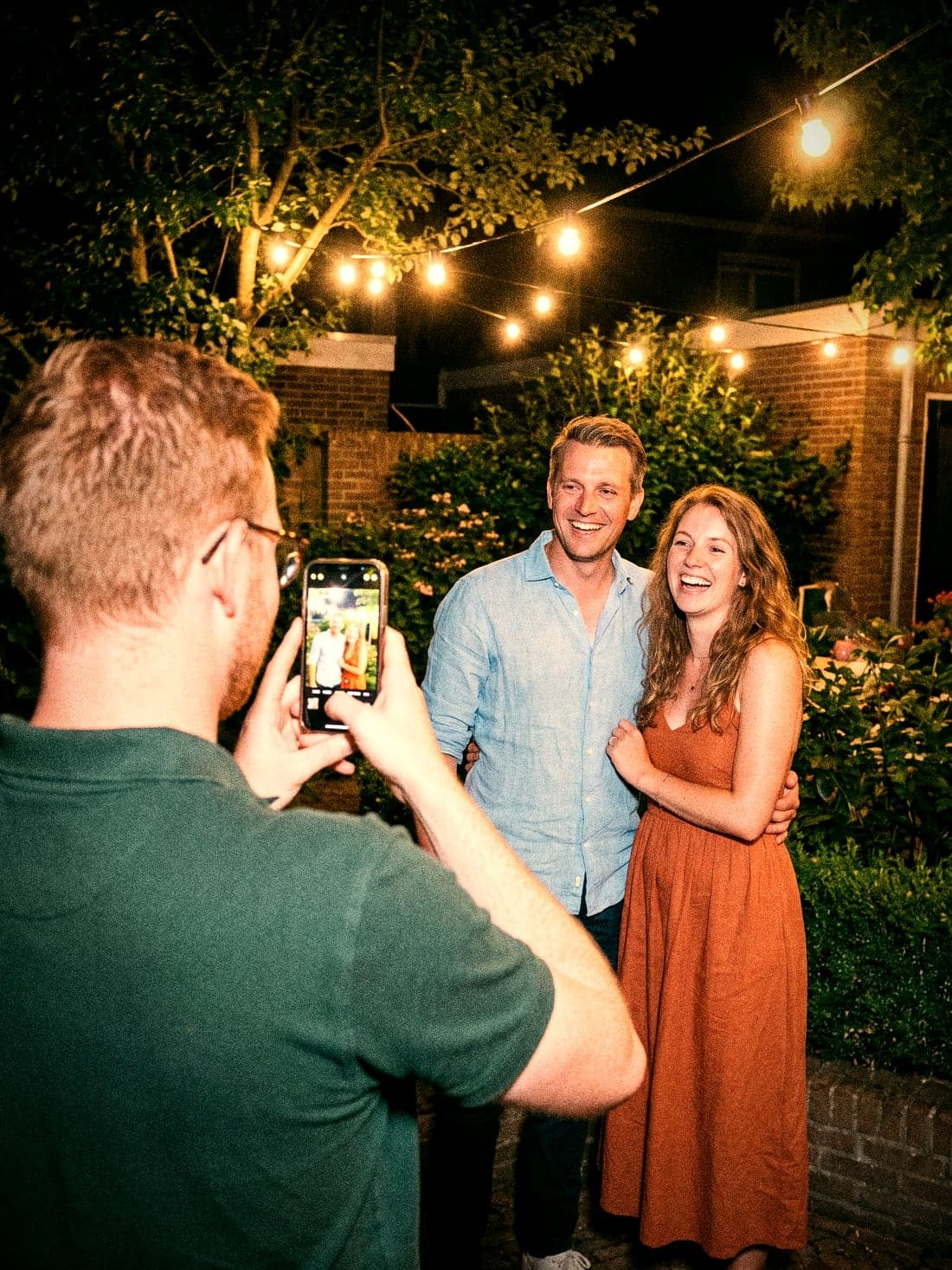Joost photographs Mark and Sanne under the lights